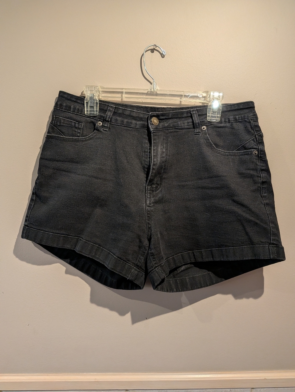 Women's Stretchy Denim Shorts, Black, Size XL